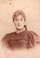 Anna Metz, spätere Blumenthal (1897)