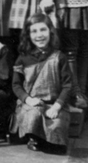 Martha Hauptmann als Schulkind auf einem Klassenfoto (Ausschnitt)