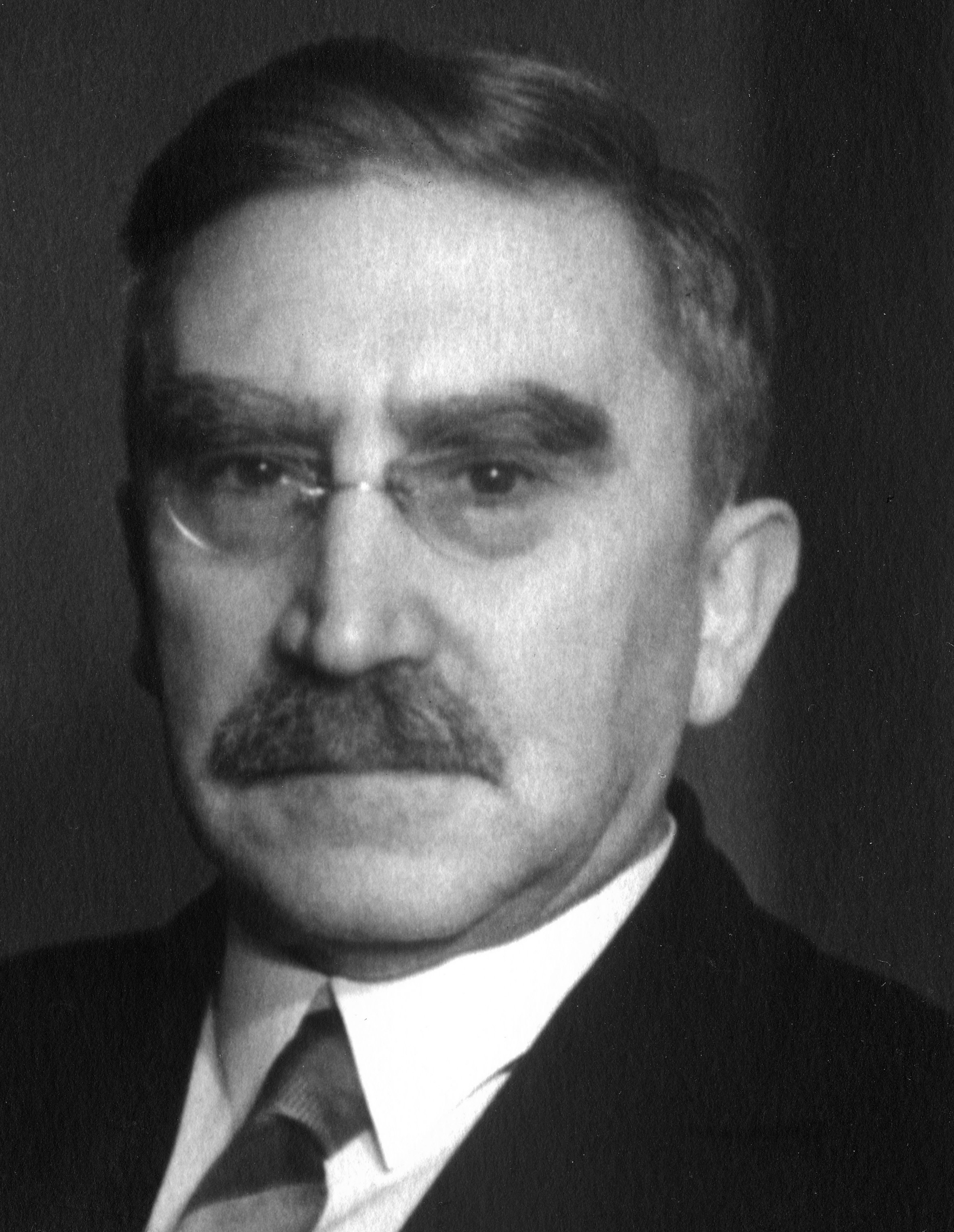 DR. Eduardo Meldola