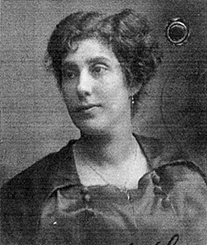 Porträtfoto Adelheide Singer, aus einem Ausweis Porträtfoto Adelheide Singer, aus einem Ausweis